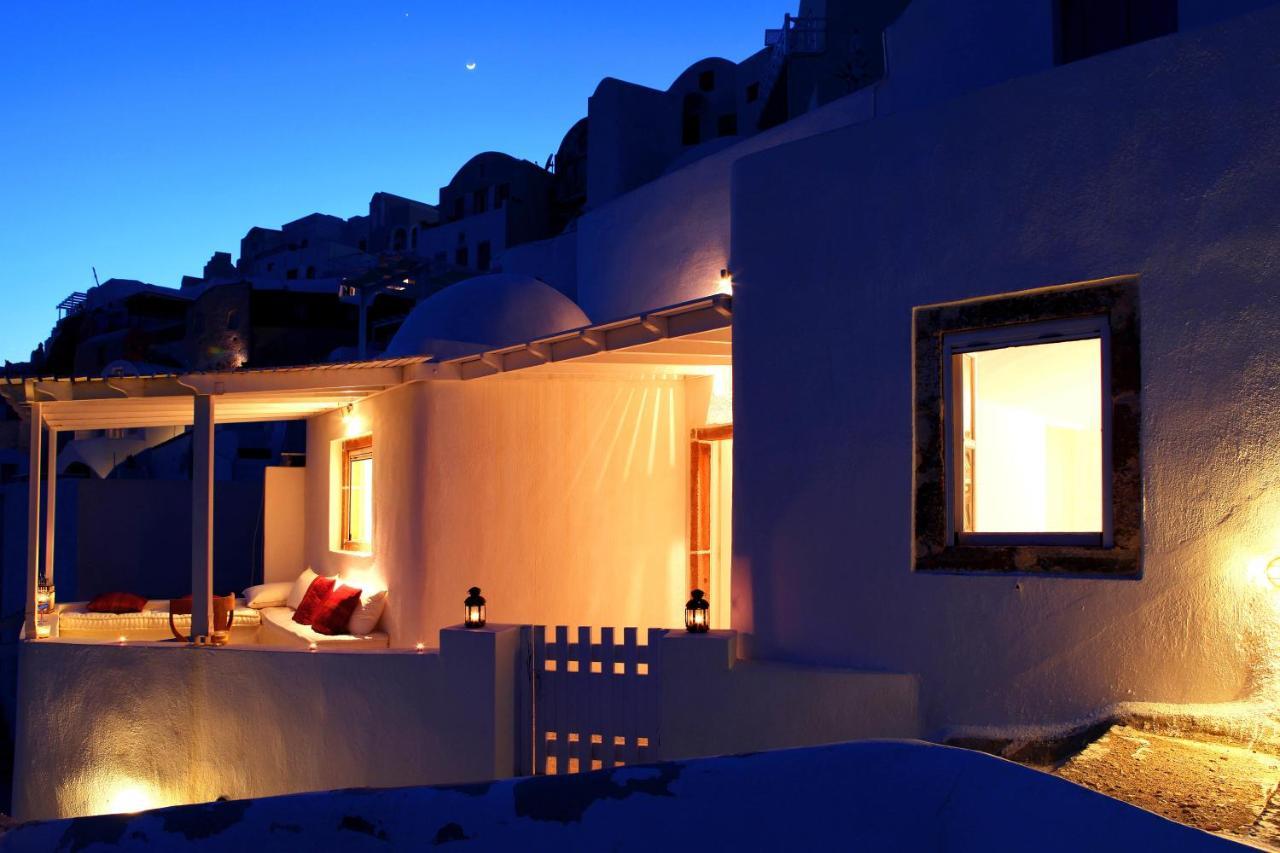 Menias Cave House Apartment Oia  Room photo